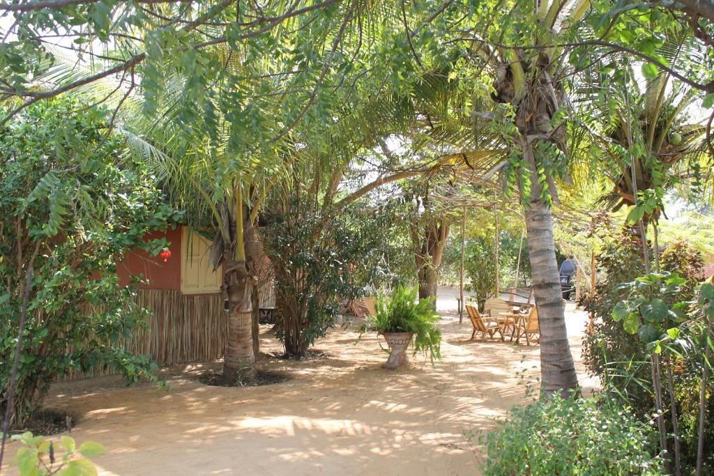 Lampsar Lodge Ndiongo Luaran gambar